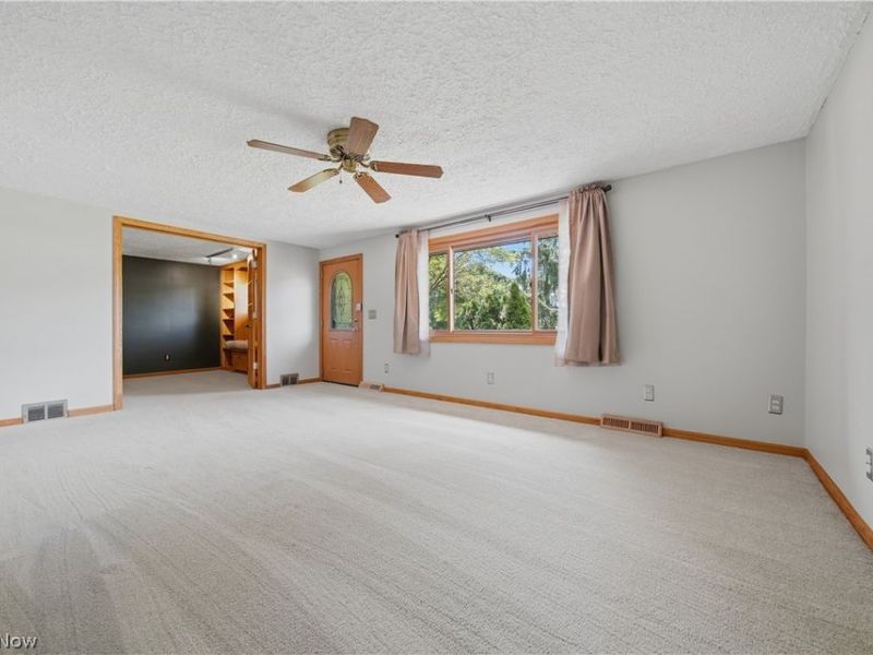 5155 Oakvale Street SW, Canton, OH 44706 Photo 4