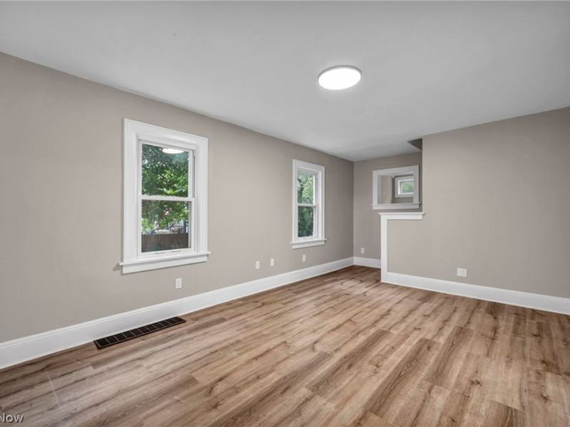 825 Dan Street, Akron, OH 44310 Photo 10
