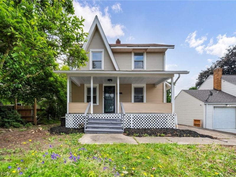 825 Dan Street, Akron, OH 44310 Photo 2
