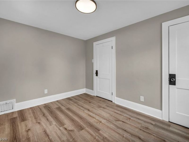 825 Dan Street, Akron, OH 44310 Photo 27