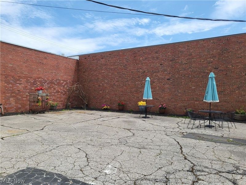 939 Broadway, Lorain, OH 44052 Photo 5