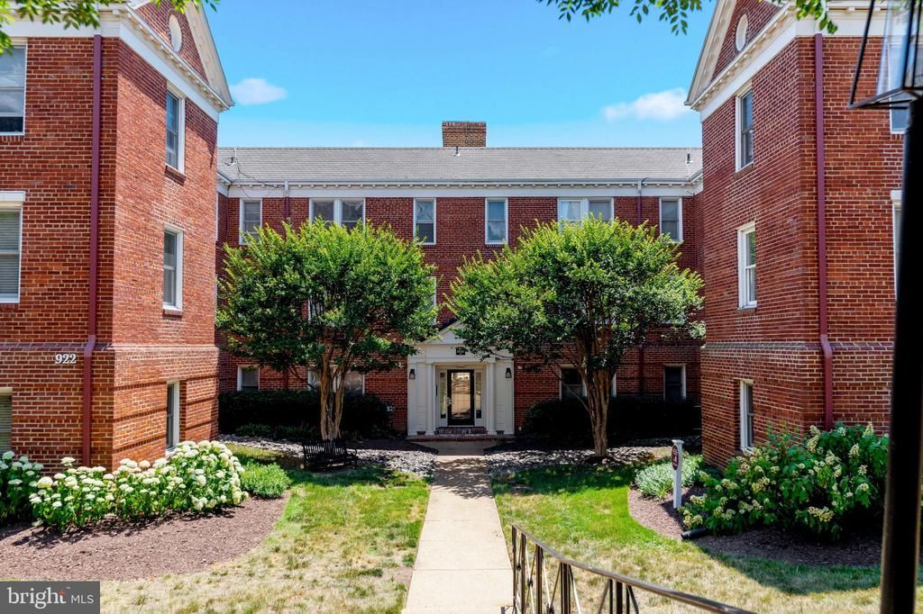 922 S Washington Street , Unit 311, Alexandria, VA 22314 Main Photo