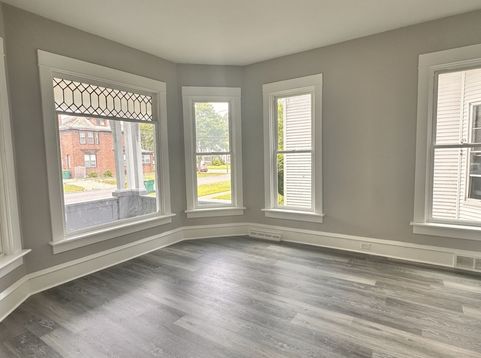 Main Photo