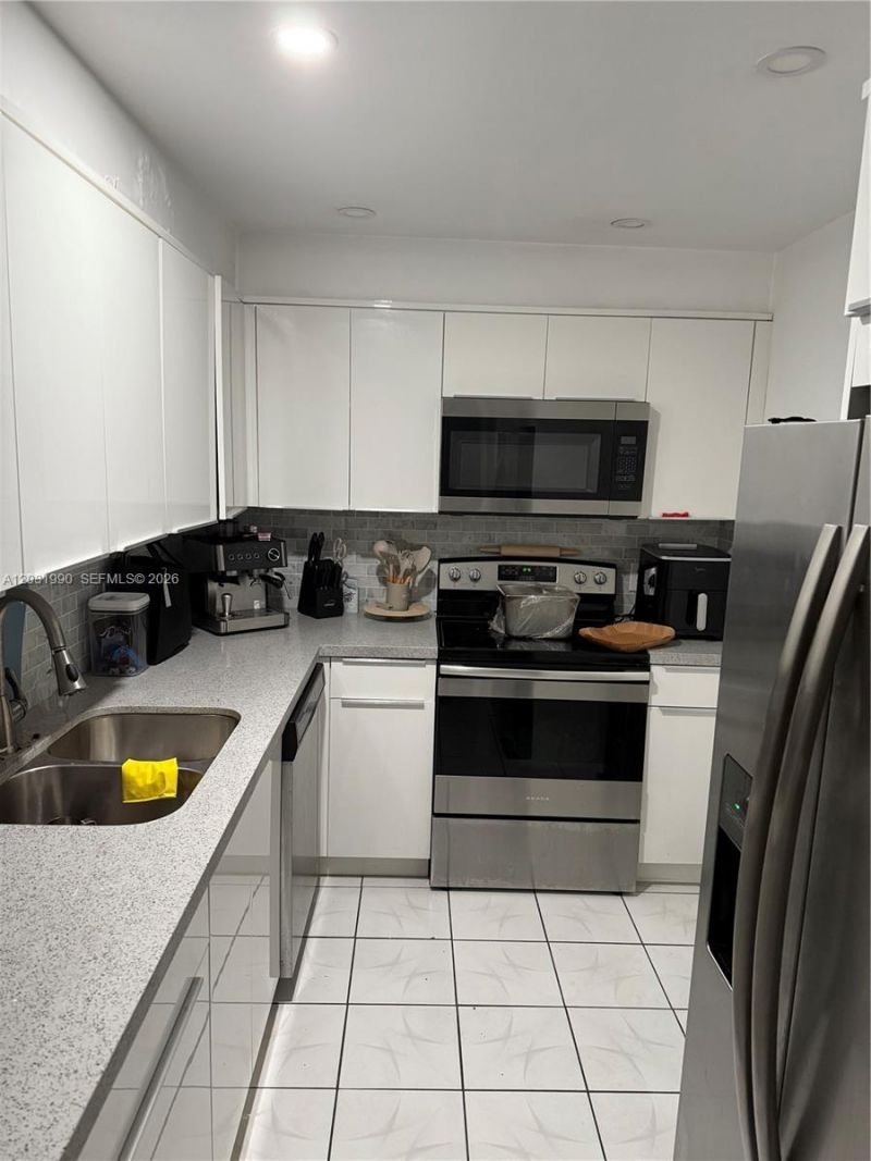 9225 Collins Ave , Unit 303, Surfside, FL 33154 Photo