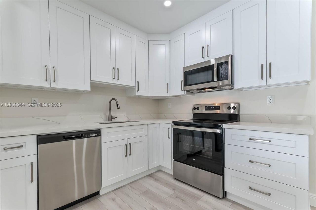 11527 SW 81st Rd , Unit 11527, Pinecrest, FL 33156 Photo