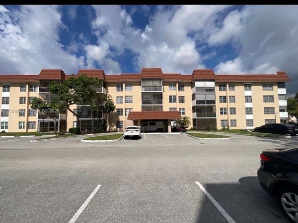 4152 Inverrary Dr, Unit 409, Lauderhill, FL 33319