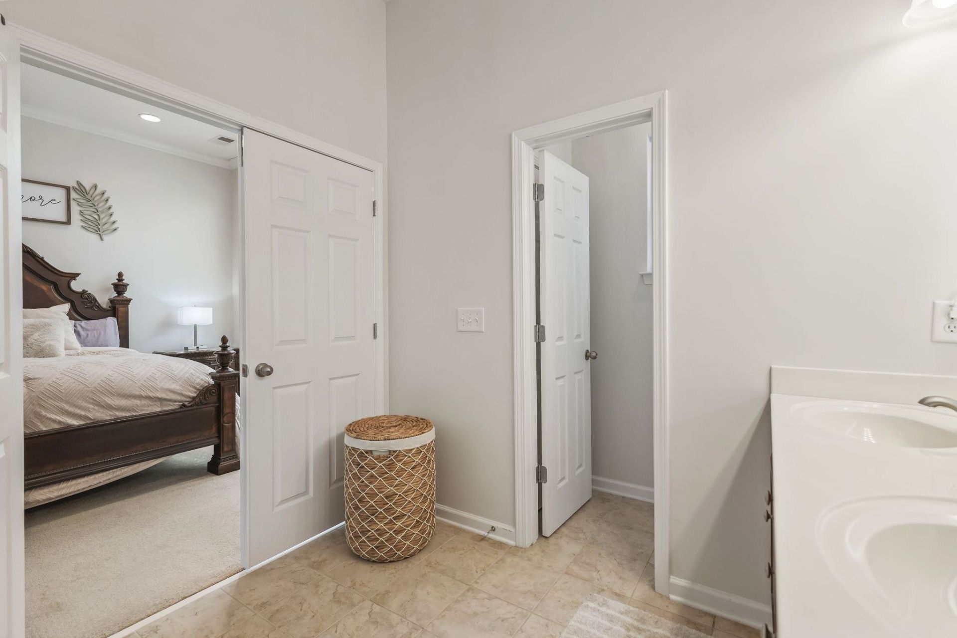 327 Trestle Way Photo 36
