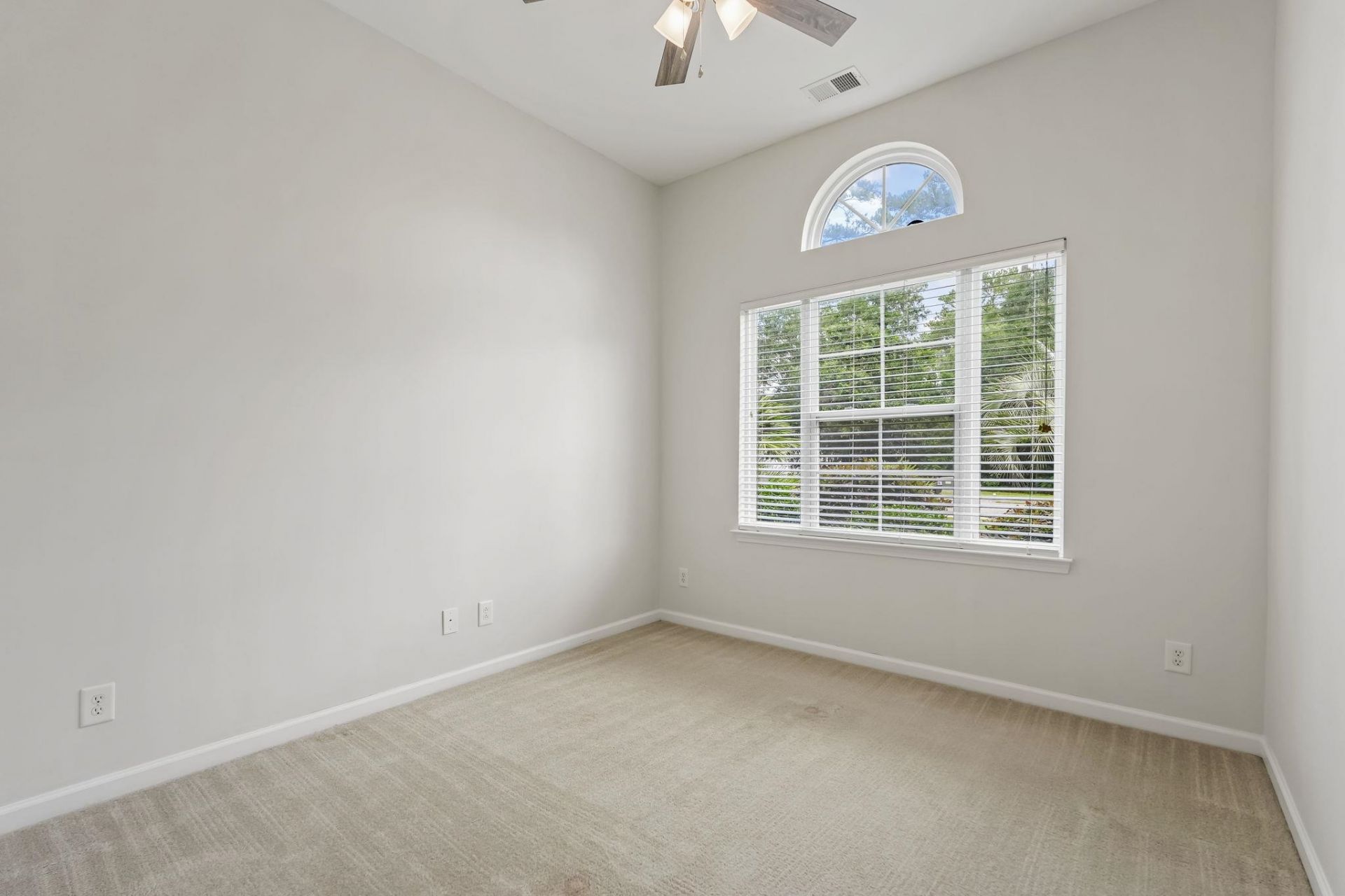327 Trestle Way Photo 43