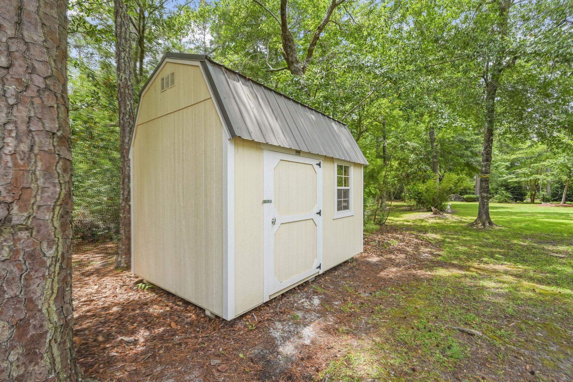 327 Trestle Way Photo 44