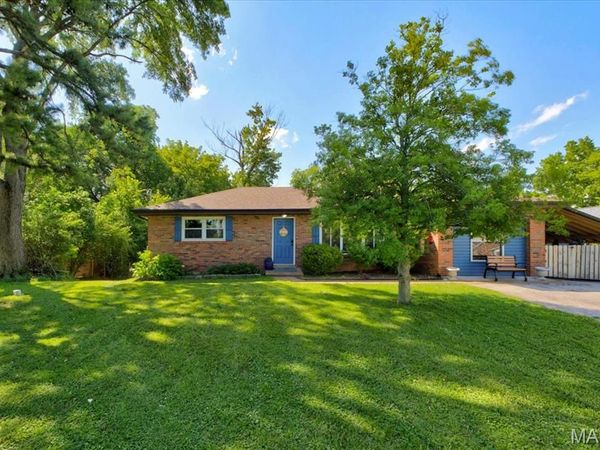 5159 Kerth Road , Mehlville, MO 63128