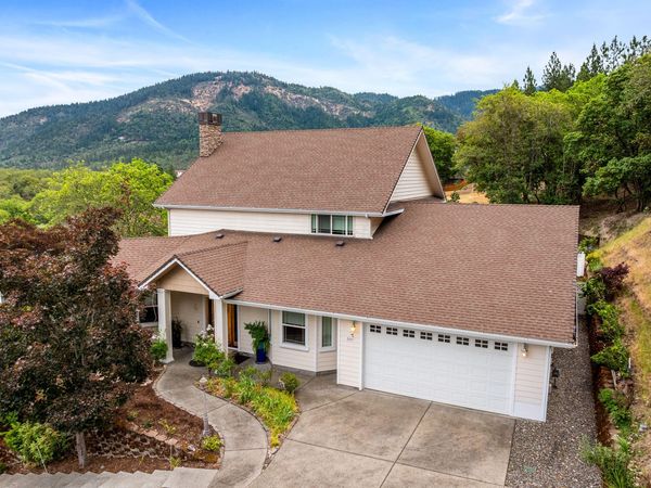 2226 SE Linden Lane, Grants Pass, OR 97527
