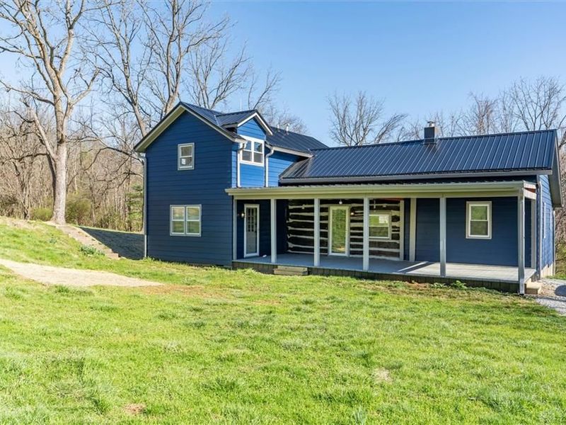 8225 W Prospect Road, Hillsboro, OH 45133 Photo 2
