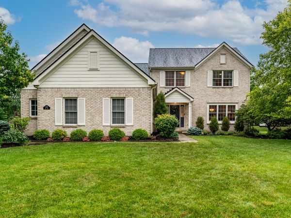 9091 Iris Lane , Zionsville, IN 46077