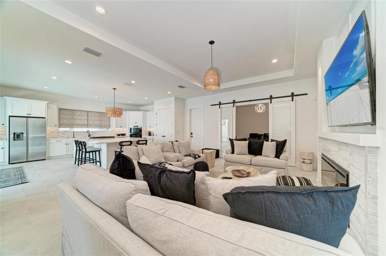 5935 Cat Claw Lane, Bradenton, FL 34210 Photo