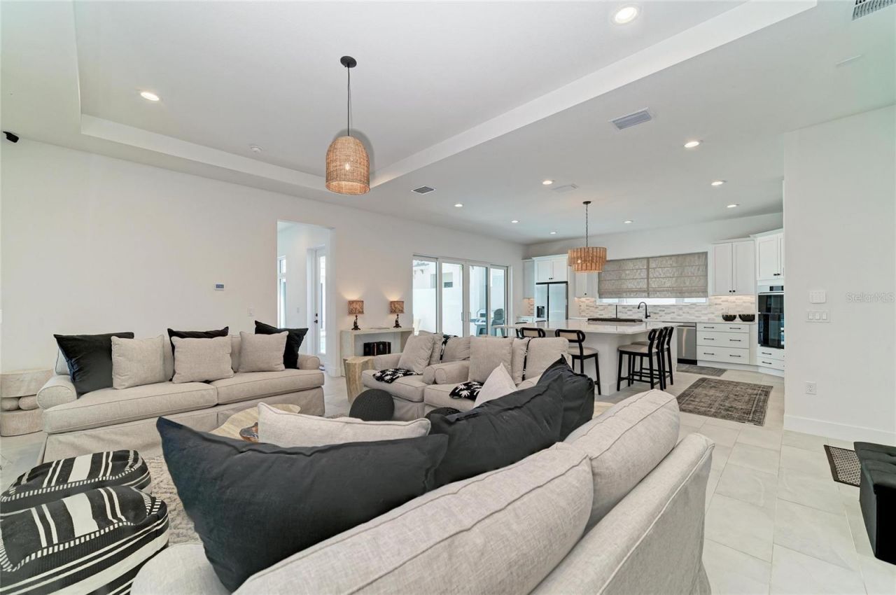 5935 Cat Claw Lane, Bradenton, FL 34210 Photo