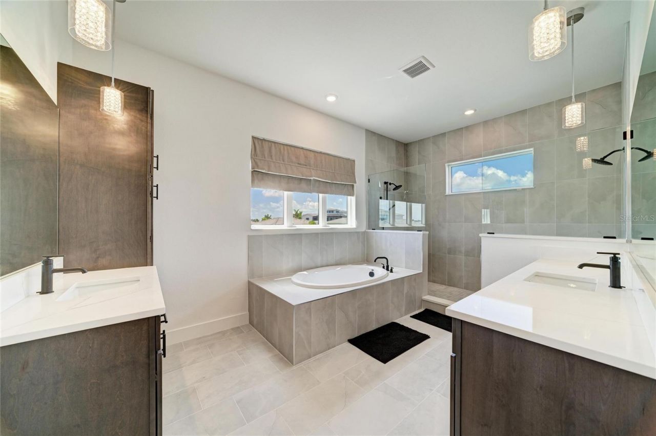 5935 Cat Claw Lane, Bradenton, FL 34210 Photo