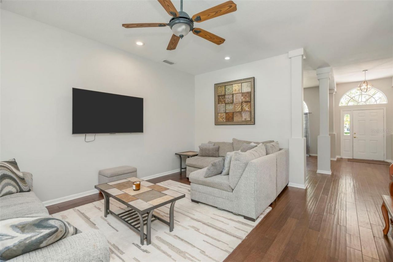 5633 Glencrest Boulevard, Tampa, FL 33625 Photo
