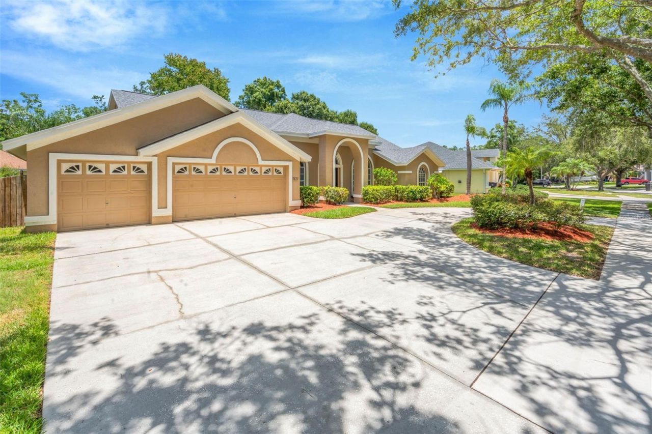 5633 Glencrest Boulevard, Tampa, FL 33625 Photo