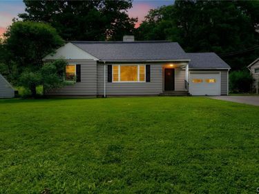 10 S Ten Eyck Avenue , Cazenovia, NY 13035