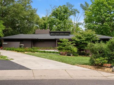 549 Turnpike Road, Golden Valley, MN 55416
