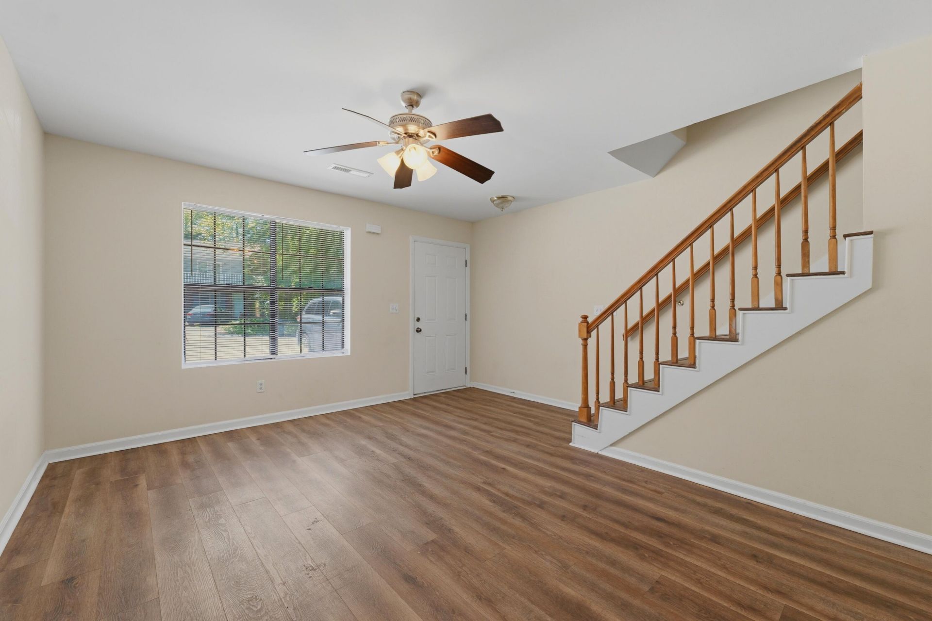 104 Muir Court Photo 6