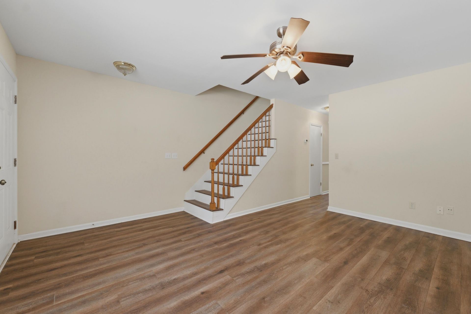 104 Muir Court Photo 8