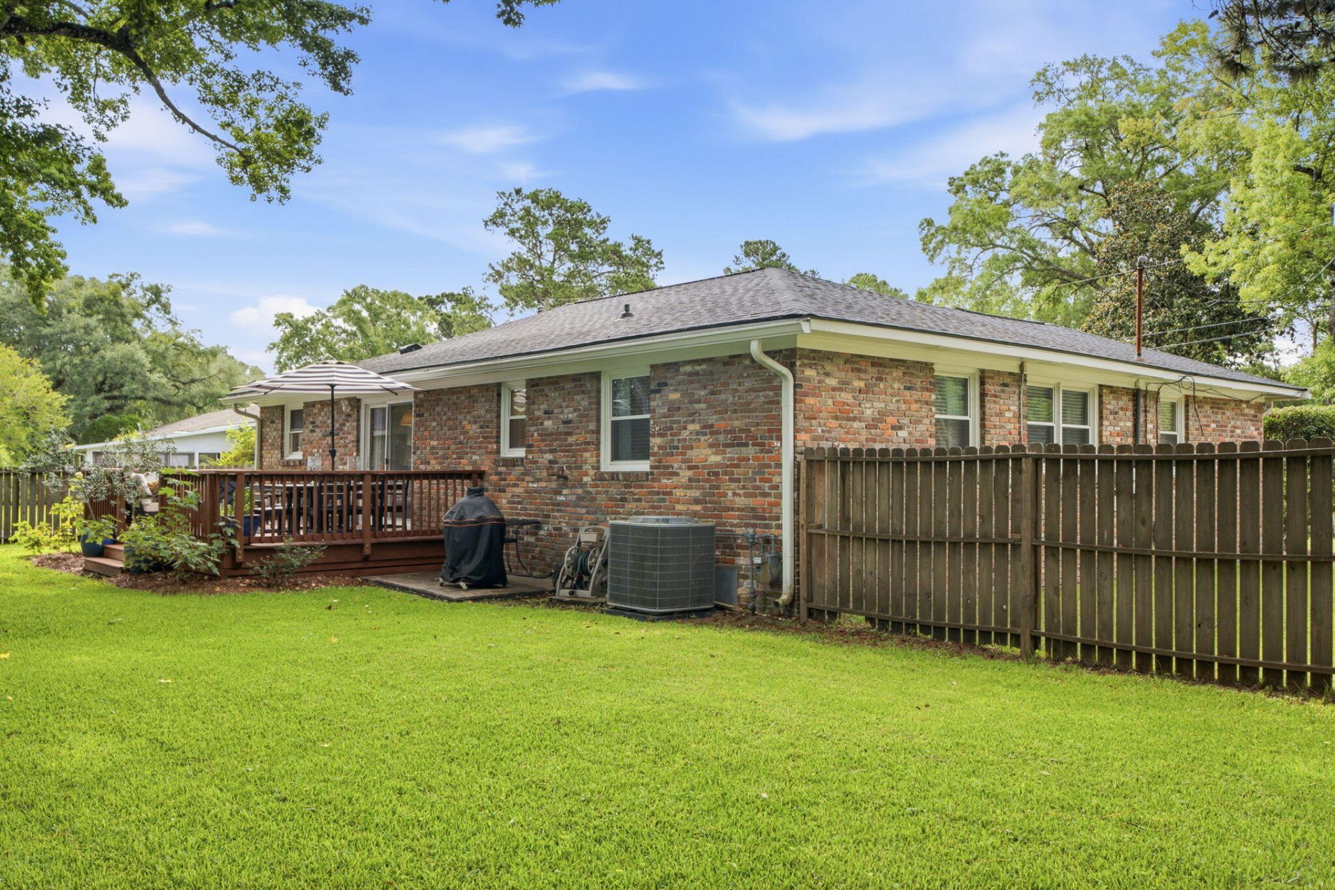 1376 Fairfield Avenue Photo 39