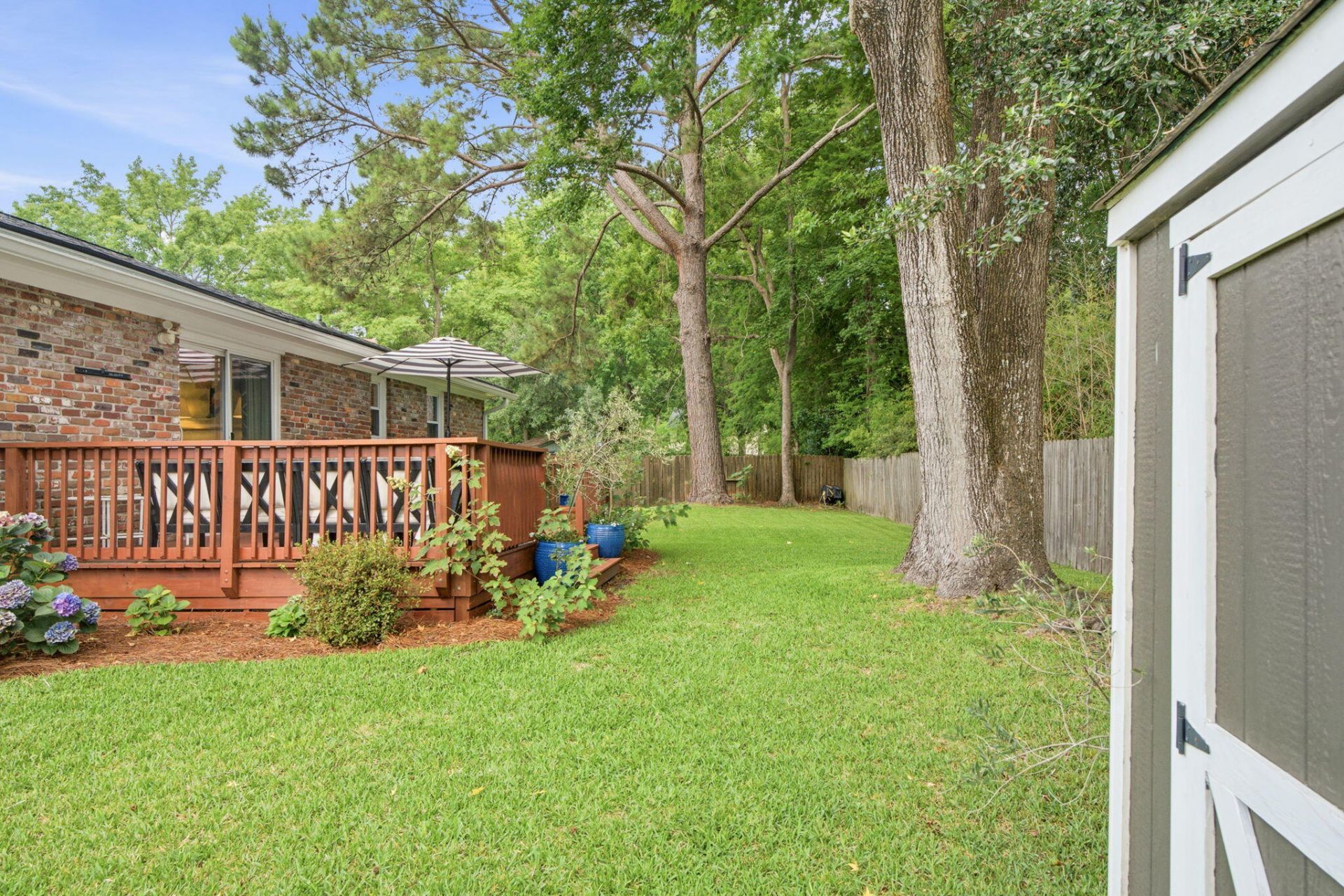 1376 Fairfield Avenue Photo 42