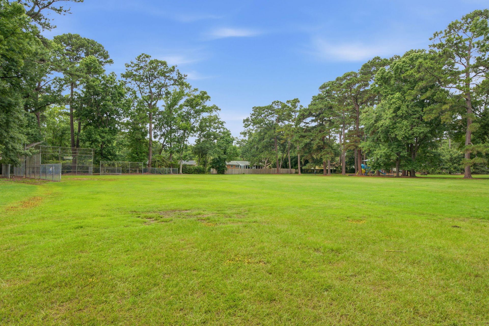 1376 Fairfield Avenue Photo 43