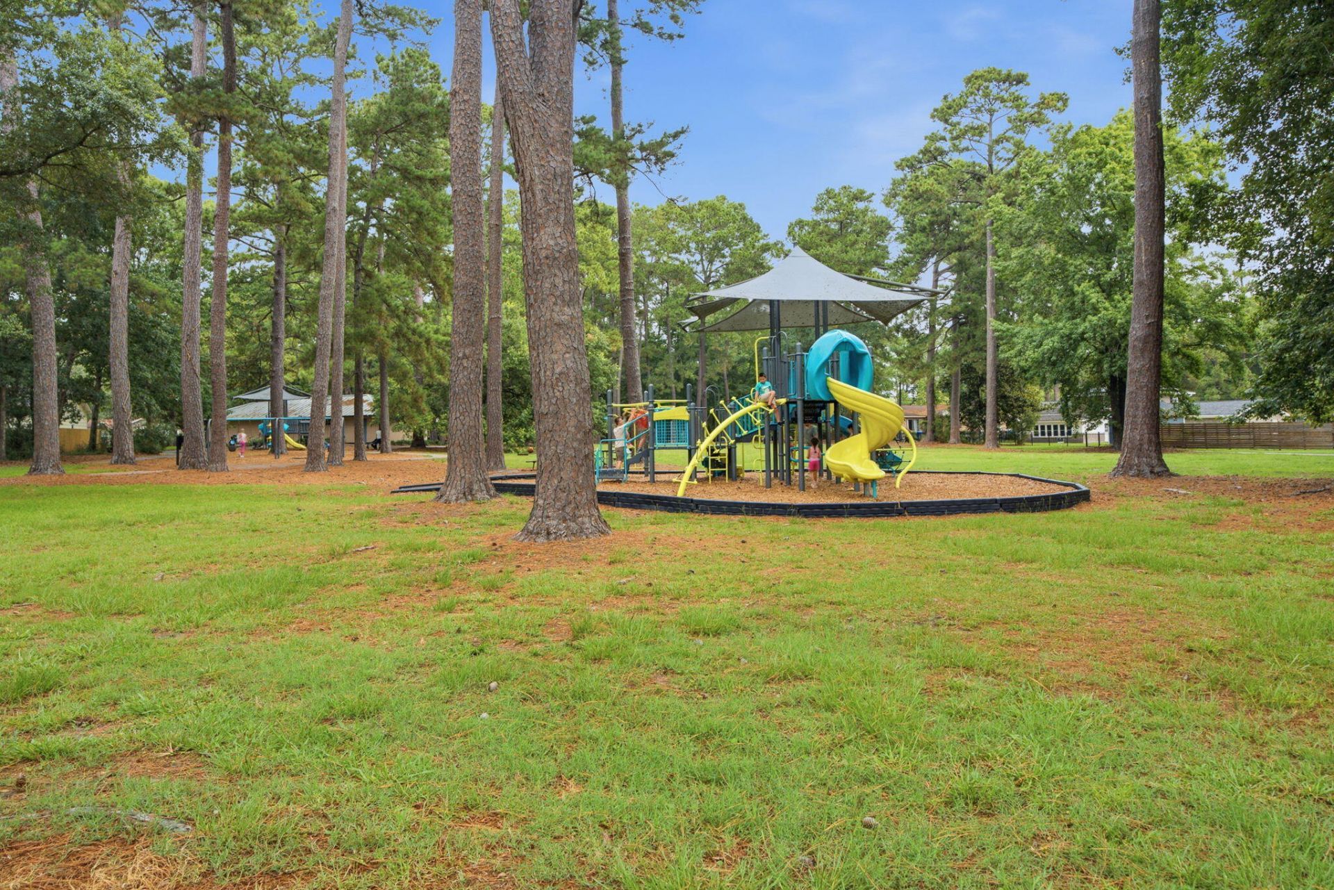 1376 Fairfield Avenue Photo 45