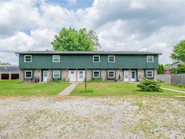 217 Edwin Street NW, Unit C, Hartville, OH 44632