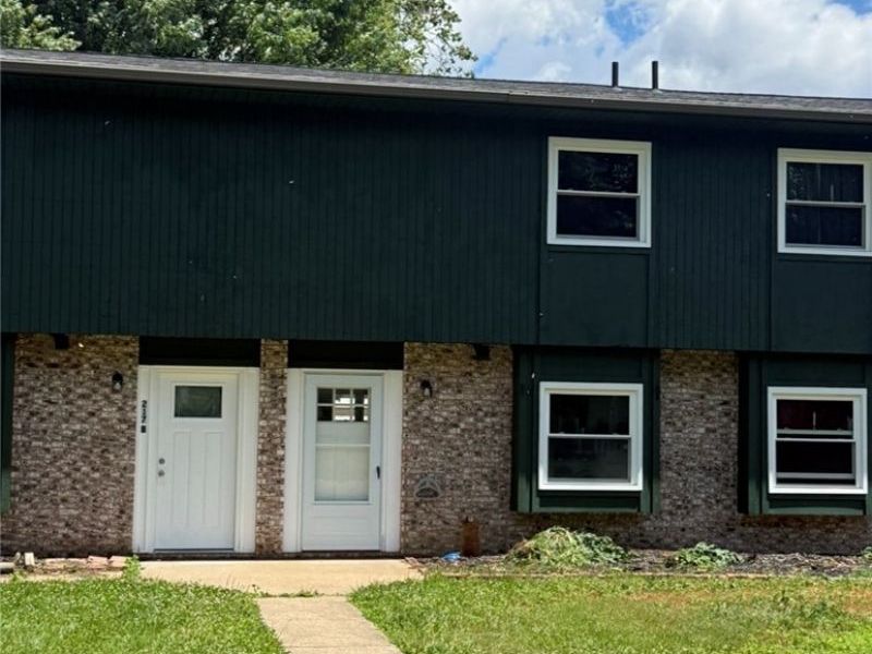 217 Edwin Street NW, Unit C, Hartville, OH 44632 Photo 6