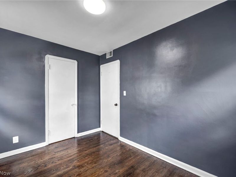 18401 Parkmount Avenue , Cleveland, OH 44135 Photo 13