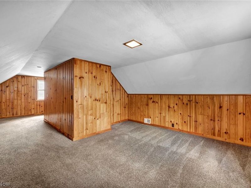 18401 Parkmount Avenue , Cleveland, OH 44135 Photo 17