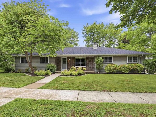 2900 E LOURDES DRIVE, Appleton, WI 54915