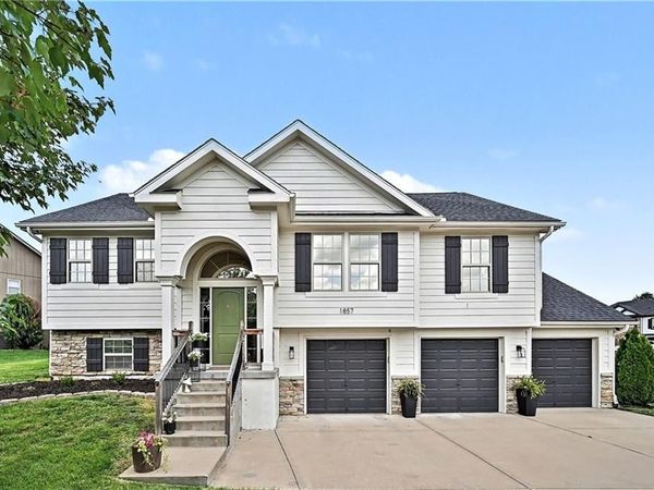 1857 Shannon Drive, Liberty, MO 64068