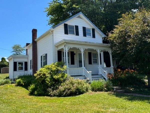 14 Hoffman Rd, Clinton, NJ 08833