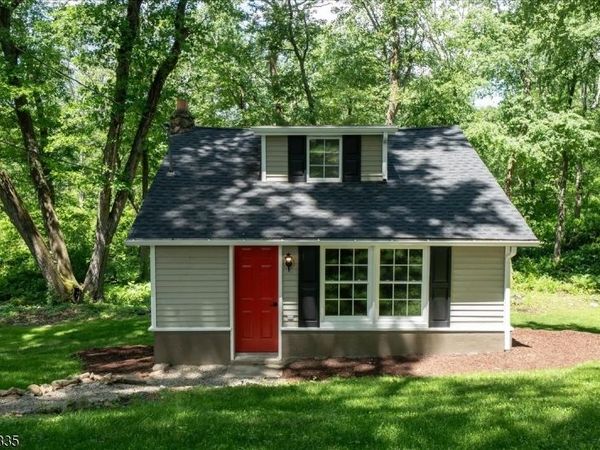 20 Kingsland Ave, Stanhope, NJ 07874