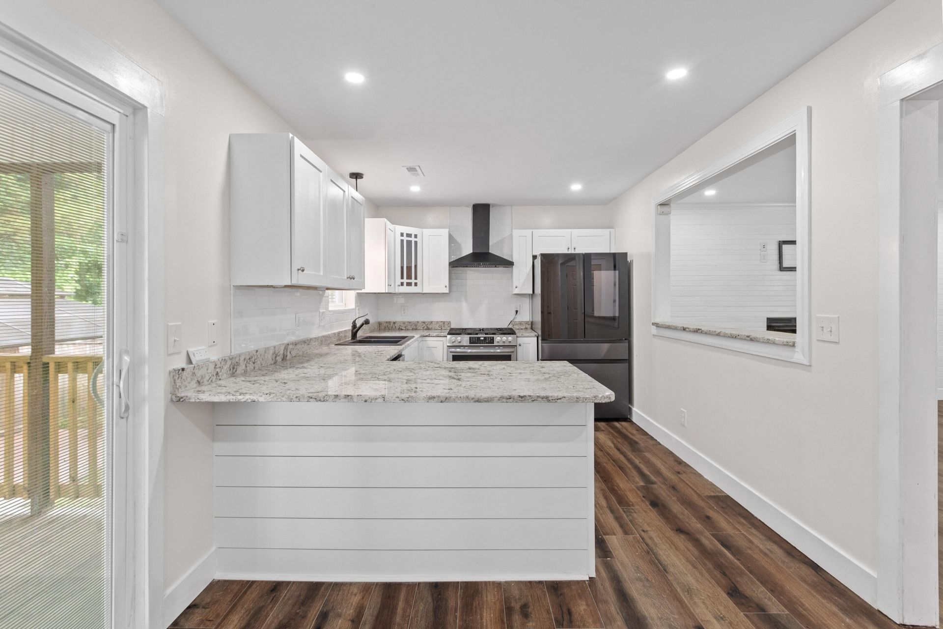 110 Lipman Street Photo 10
