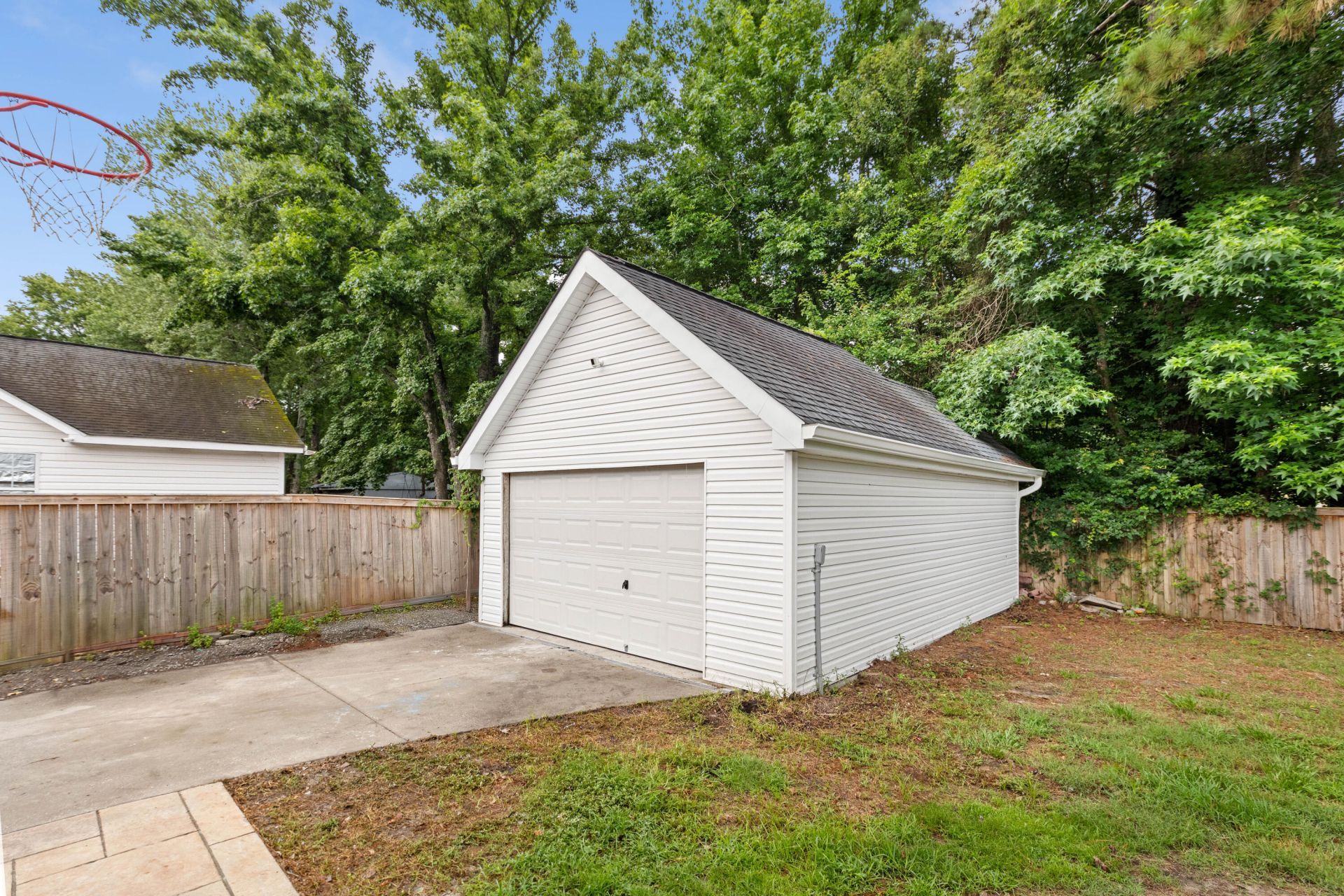 110 Lipman Street Photo 20