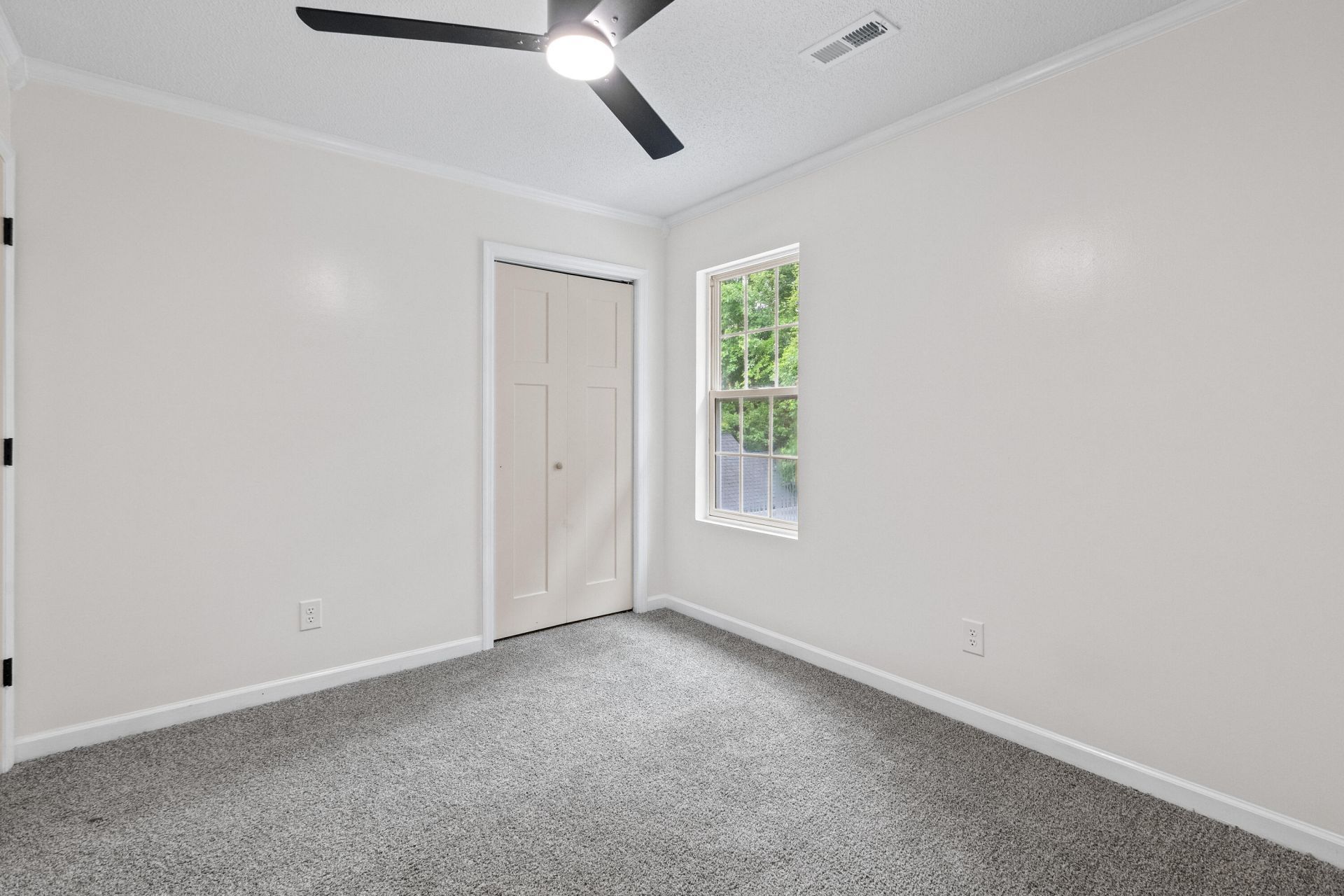 110 Lipman Street Photo 30
