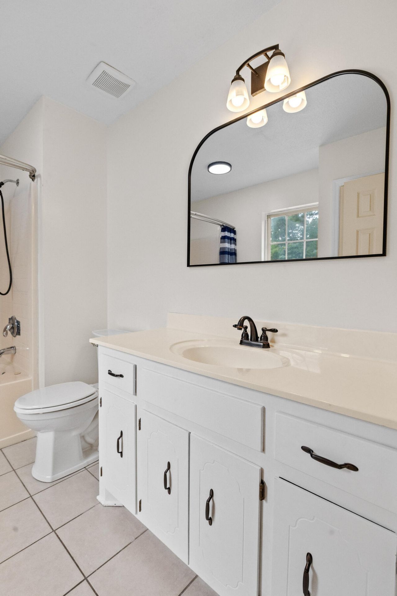 110 Lipman Street Photo 38