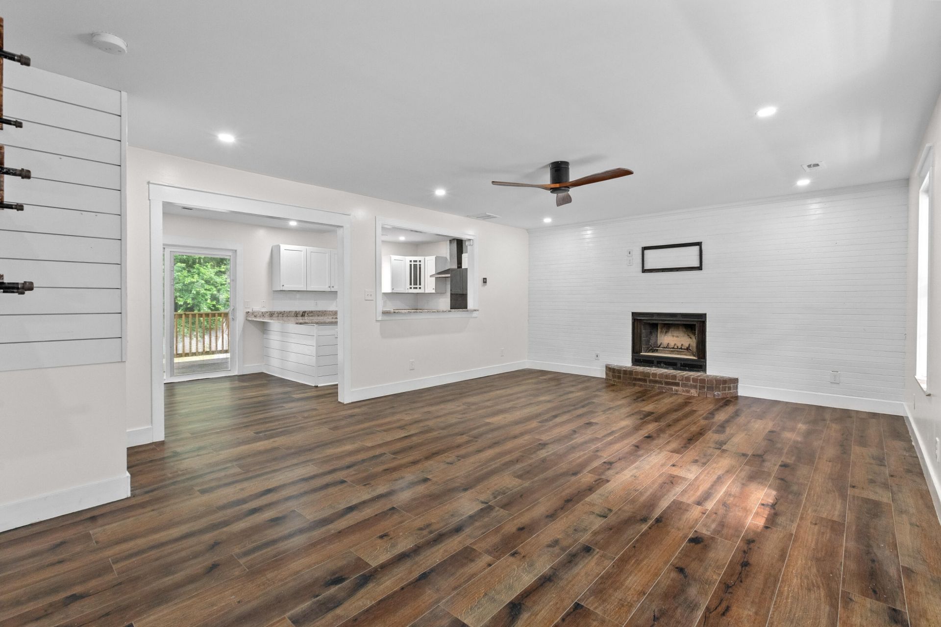 110 Lipman Street Photo 7