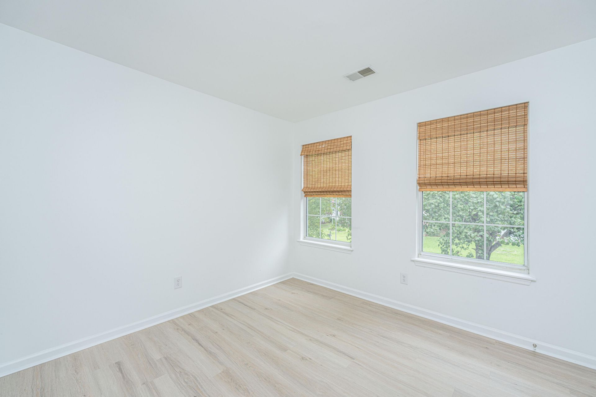 8506 Falling Leaf Lane Photo 17