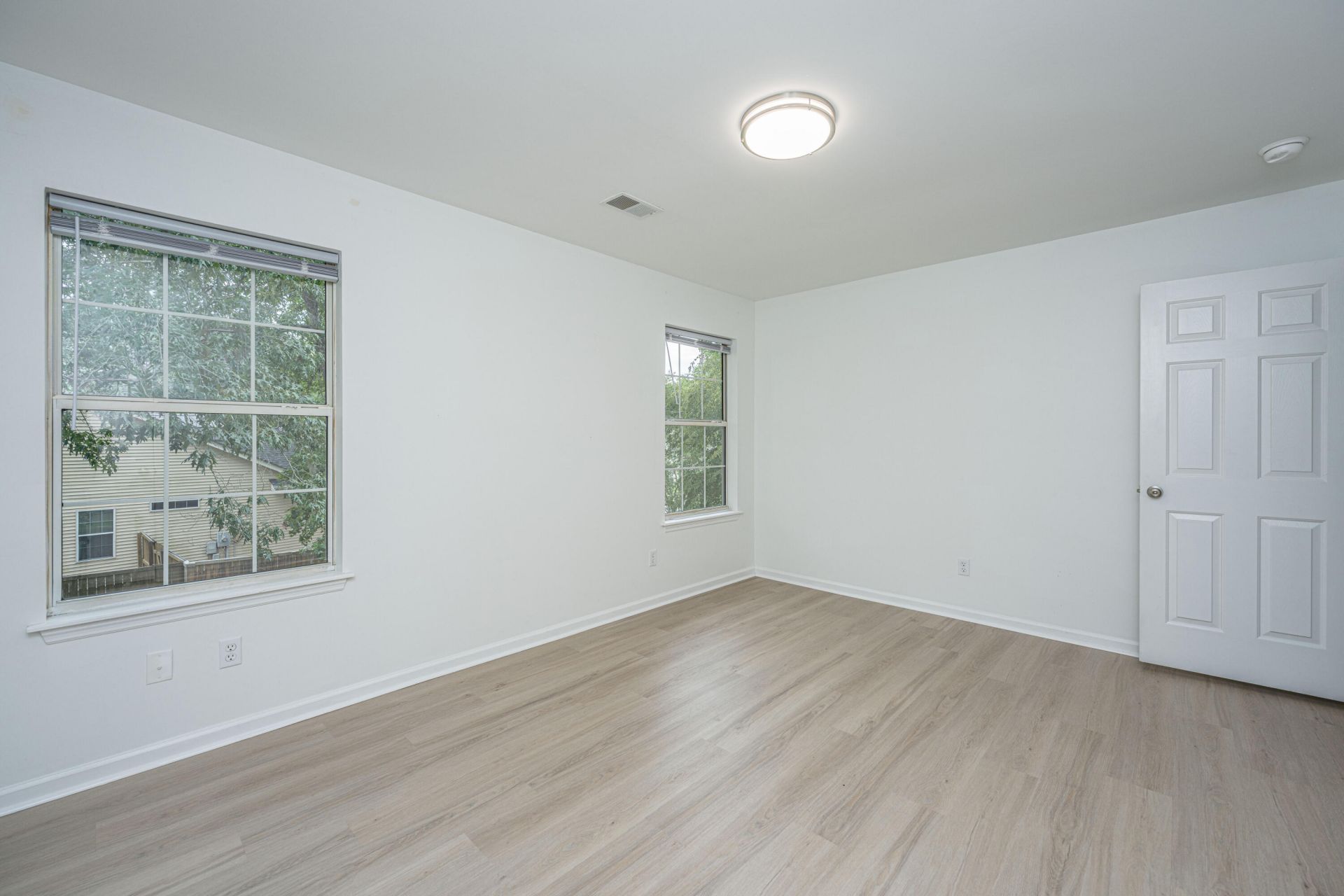 8506 Falling Leaf Lane Photo 18