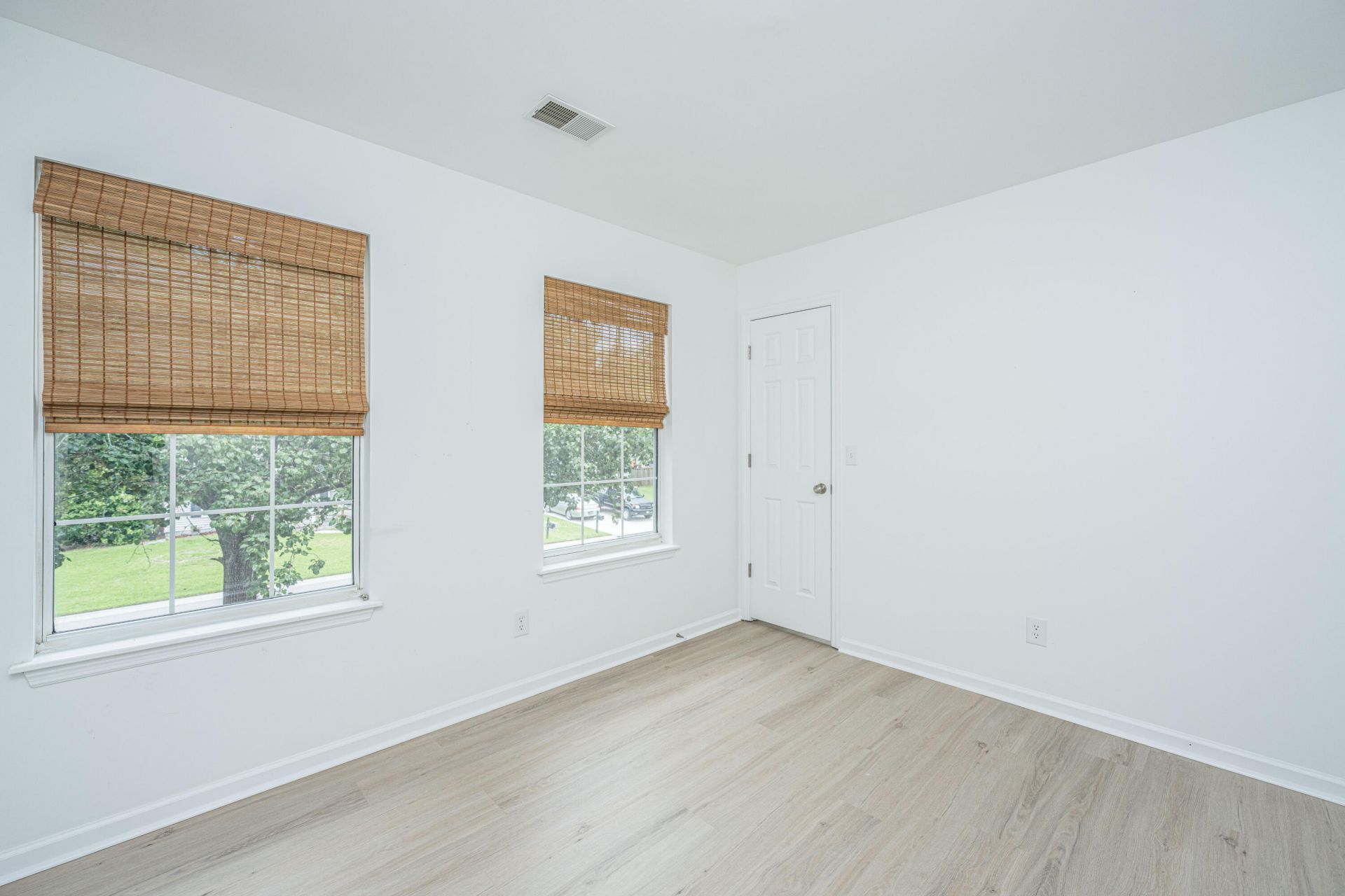 8506 Falling Leaf Lane Photo 20