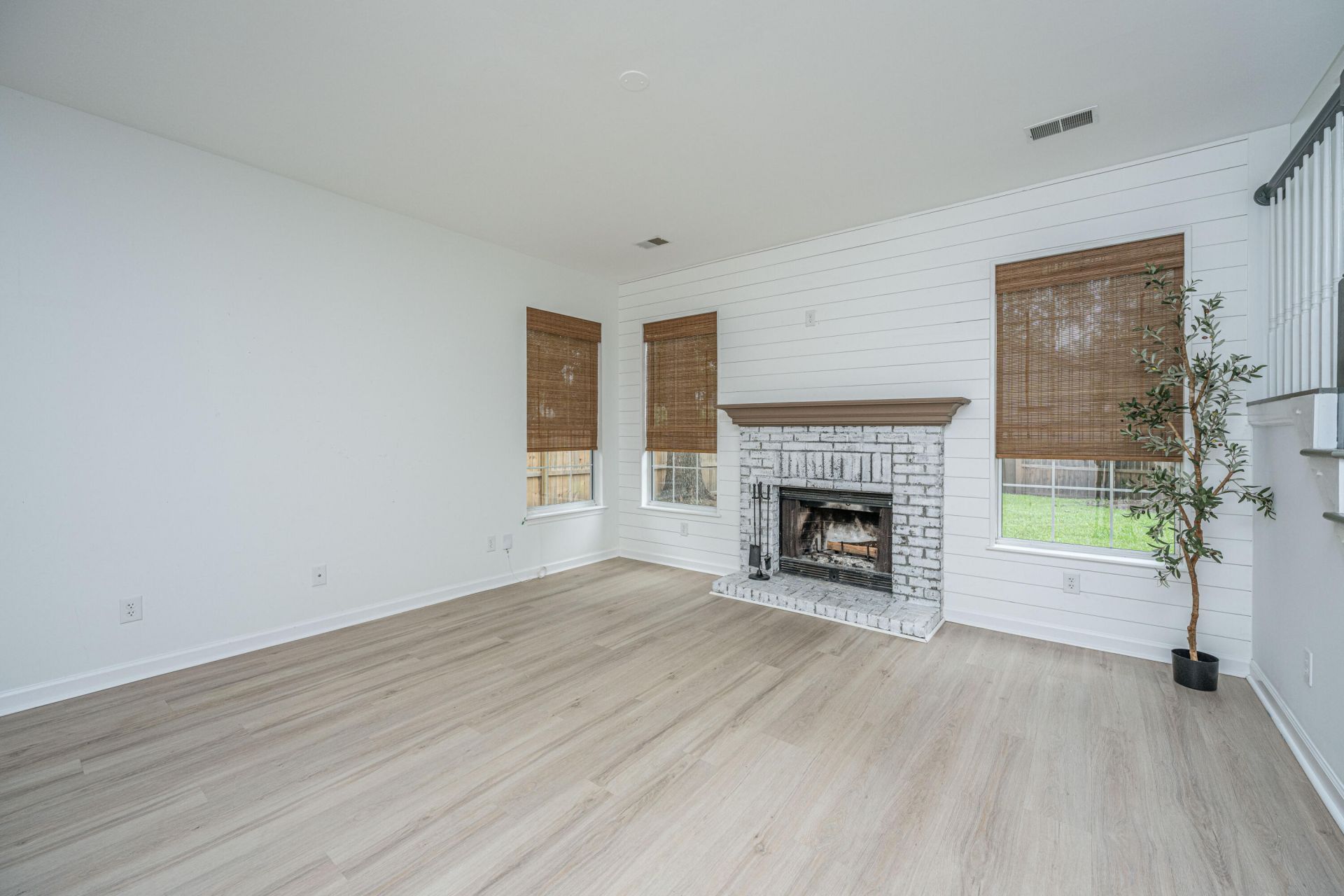 8506 Falling Leaf Lane Photo 5