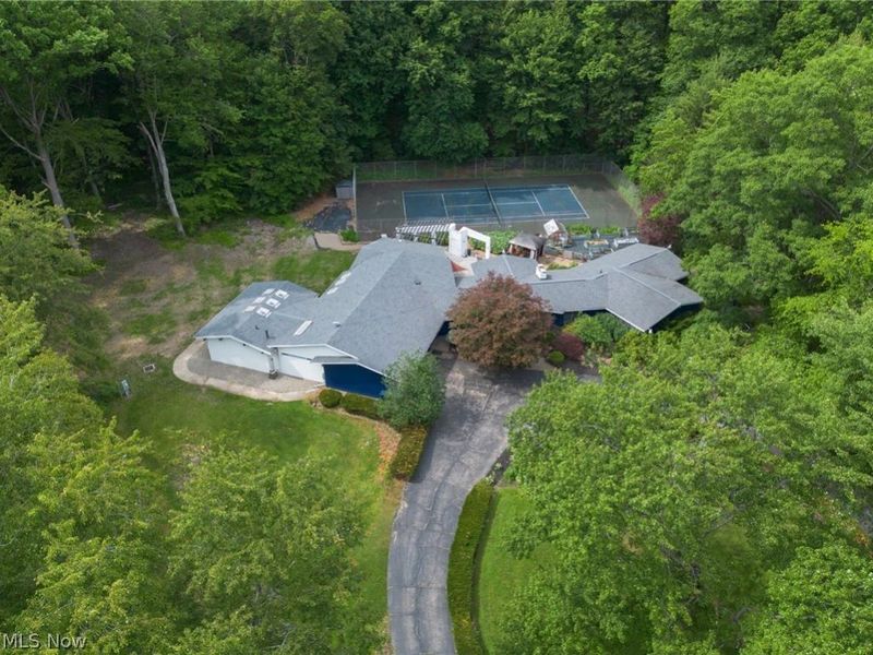 5698 Lamplighter Drive, Girard, OH 44420 Photo 48
