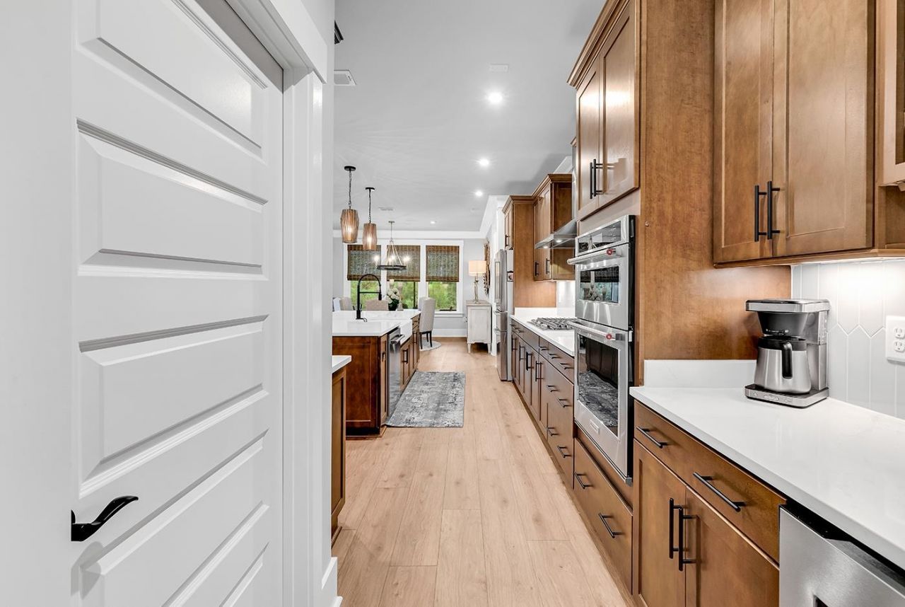 1565 Crested Iris Way  Photo 19