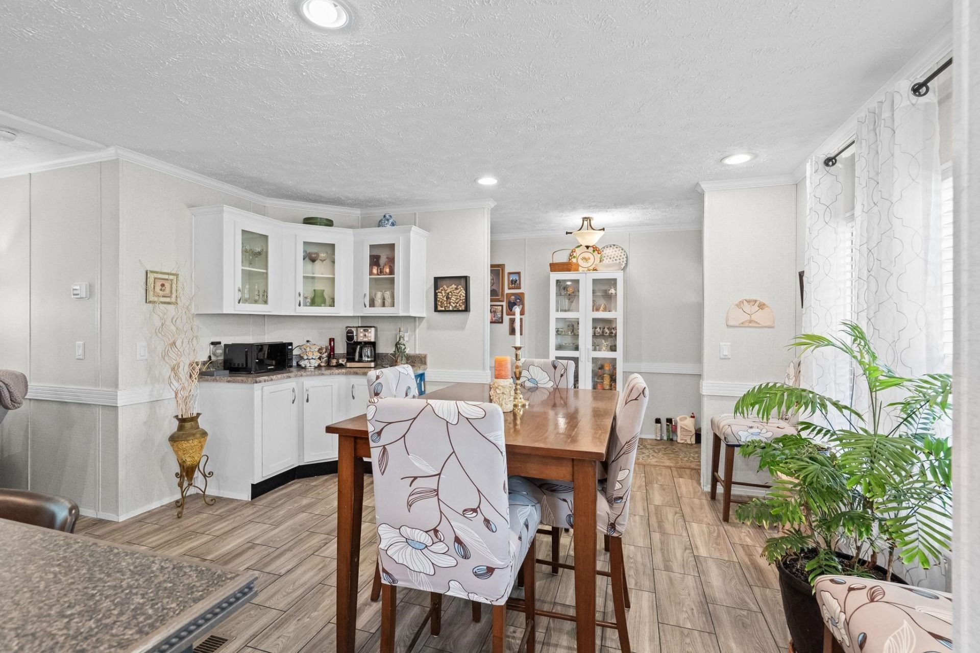 1105 Woodrow Ln. Photo 24